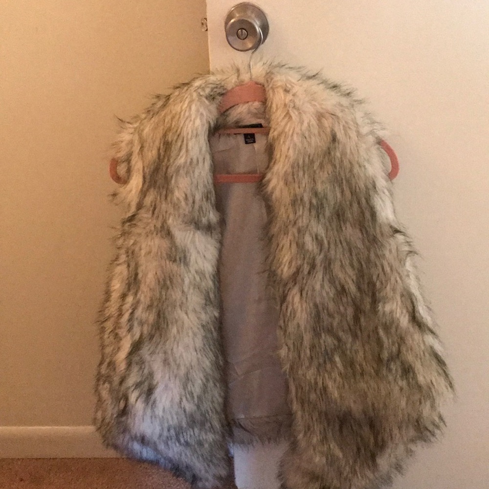 Women’s Faux Fur Vest, Large